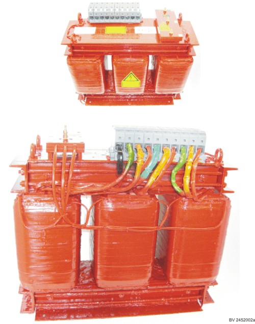 Three-phase power transformer